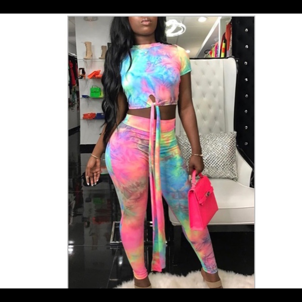 Tie dye outfit 🎈🌸🦋